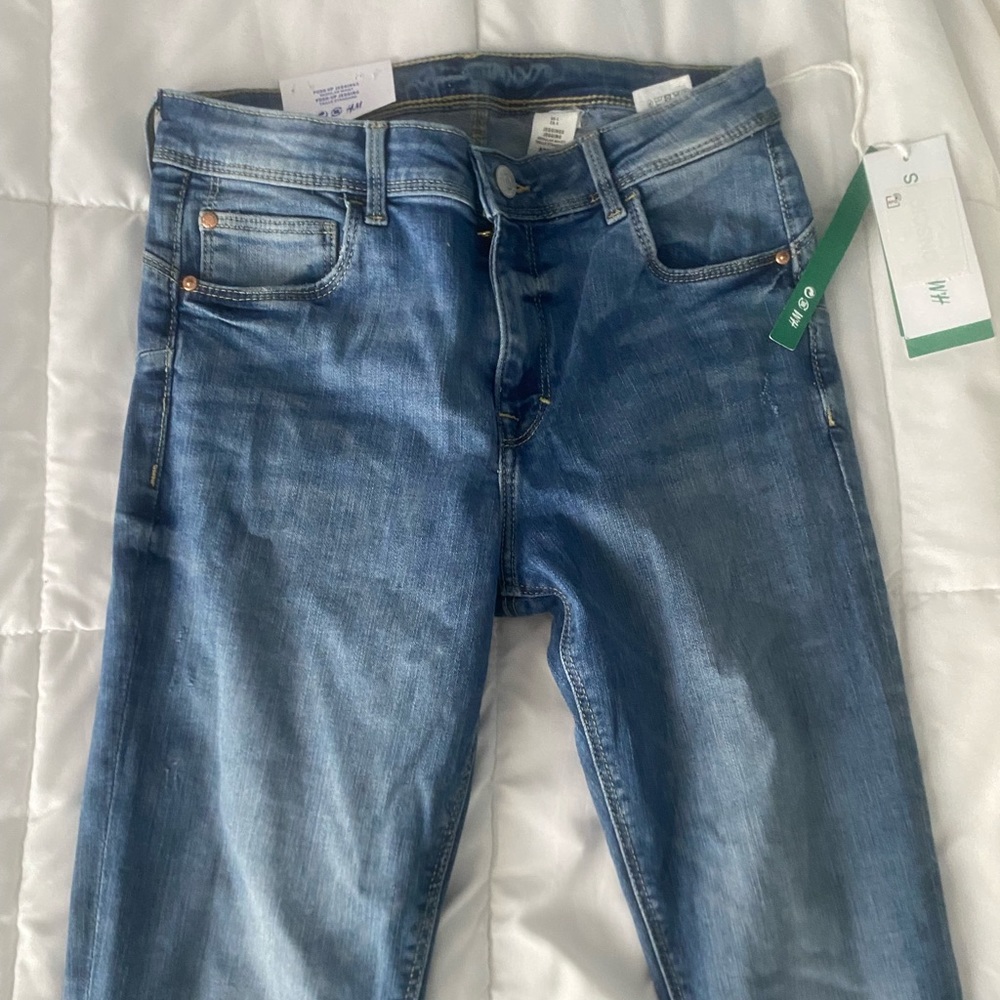 Dark Blue H&M Skinny Jeans || size: 4